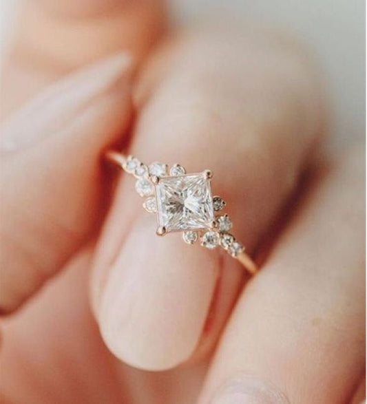 ANELLO CLASSICO BAGLIORE DIVINO DÉLYSIAN