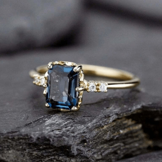 ANELLO VINTAGE BAGLIORE ZAFFIRO