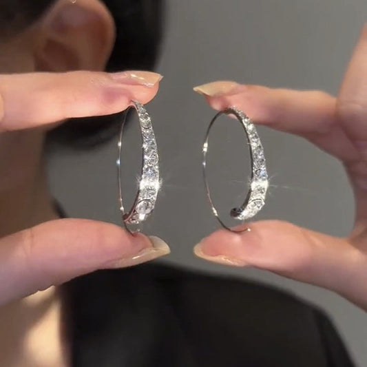 ORECCHINI A CERCHIO BRILLANTI IN ZIRCONIO