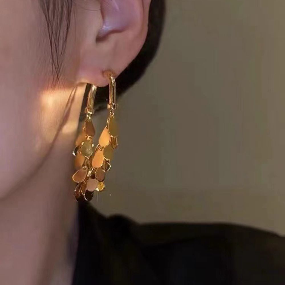 ORECCHINI CON FRANGE E PAILLETTES