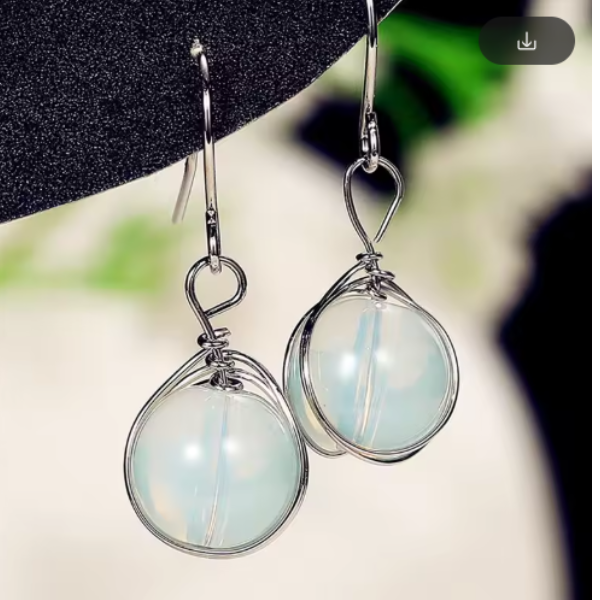 ORECCHINI PENDENTI CON PIETRA DI LUNA CELESTE