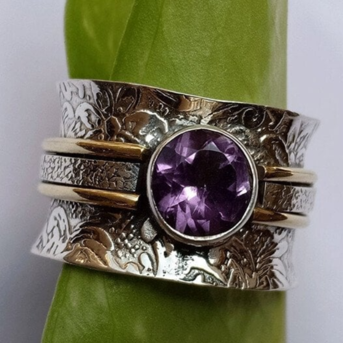 ANELLO VINTAGE CON PIETRA SPIRITUALE