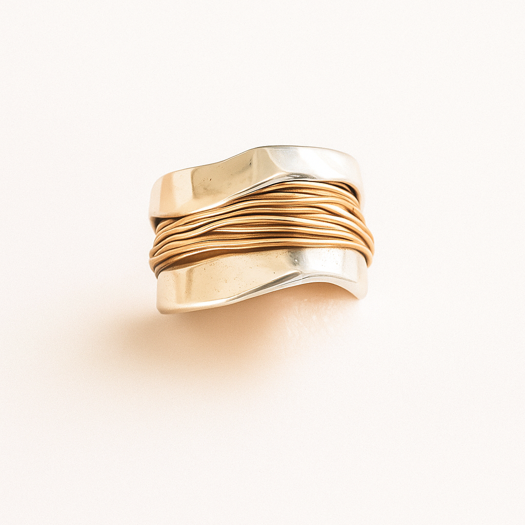 ANELLO IN ARGENTO A FILO DORATO