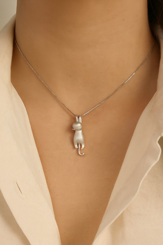 CIONDOLO IN ARGENTO CON GATTO APPESO