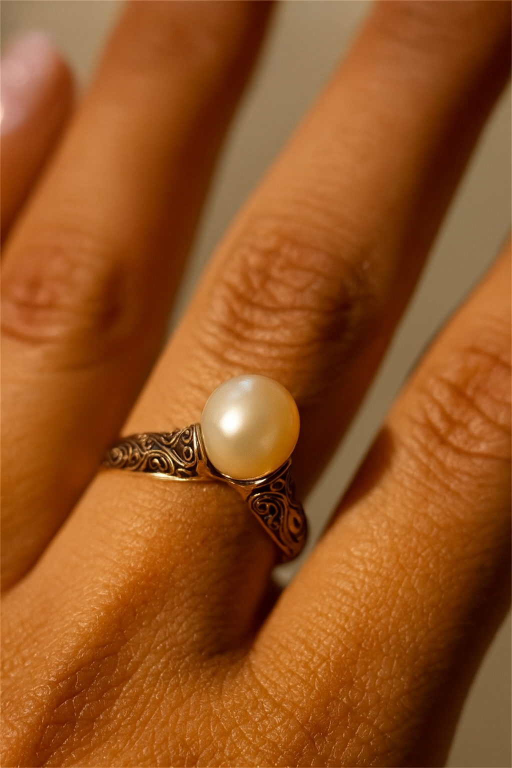 ANELLO PERLA AURORA LUMINOSA