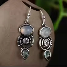 ORECCHINI PIETRA DI LUNA LUMINOSITÀ RAFFINATA