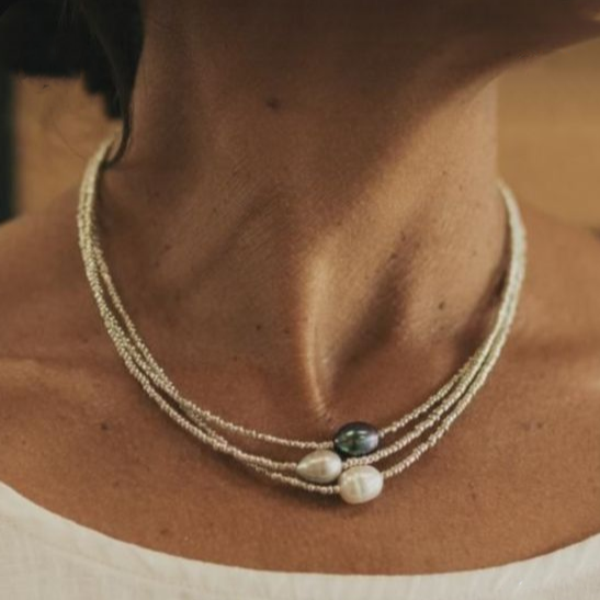 COLLANA ELEGANTE CON PERLE PURE D’ACQUA DOLCE