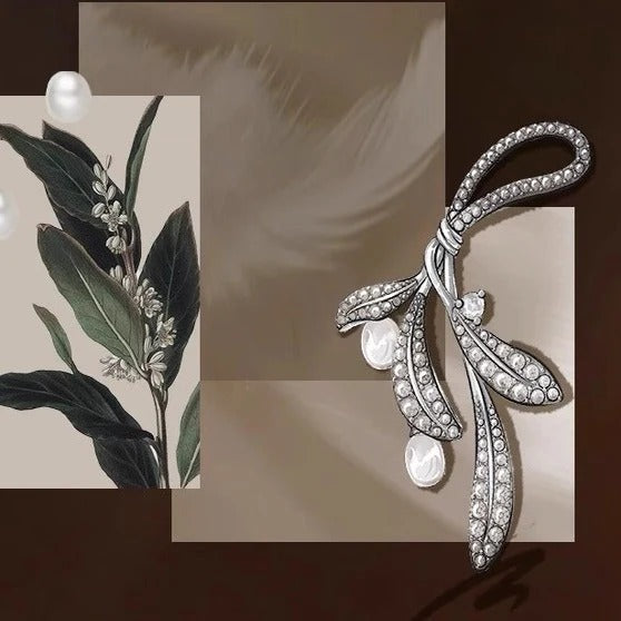 ORECCHINI IN ARGENTO STERLING A FORMA DI FOGLIE MORMORANTI CON PERLE