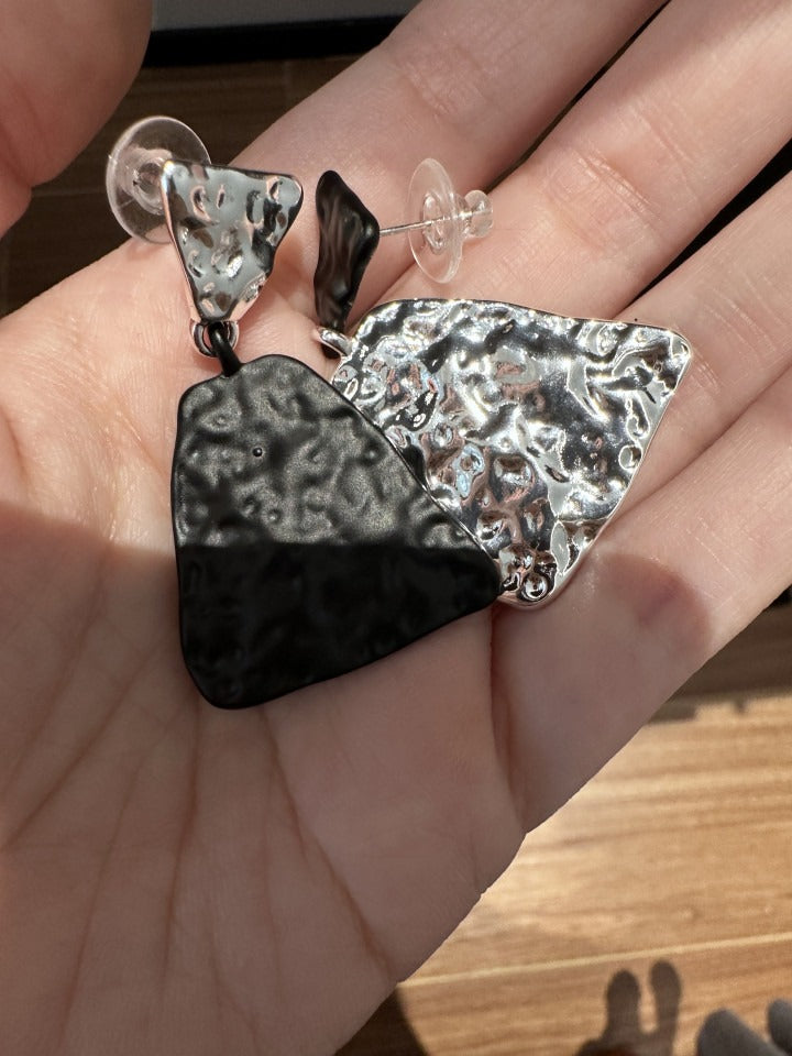 ORECCHINI COLORBLOCK NERI E BIANCHI